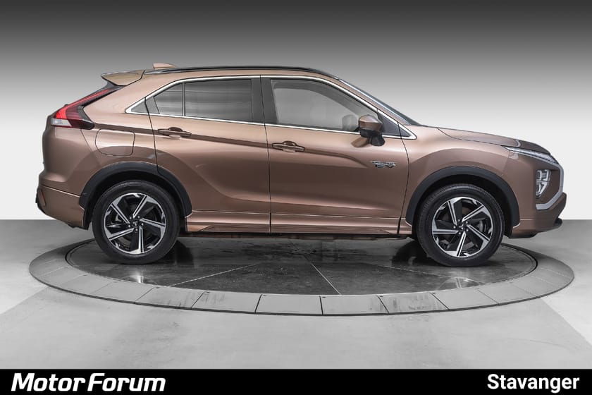 Bilde 4 av Mitsubishi Eclipse Cross PHEV INSTYLE+ / NORSK BIL / LAV KM / KROK
