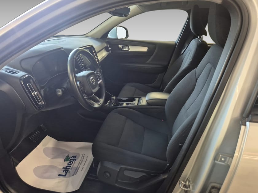 Bild 1 av Volvo XC40 D3 FWD Momentum Edition