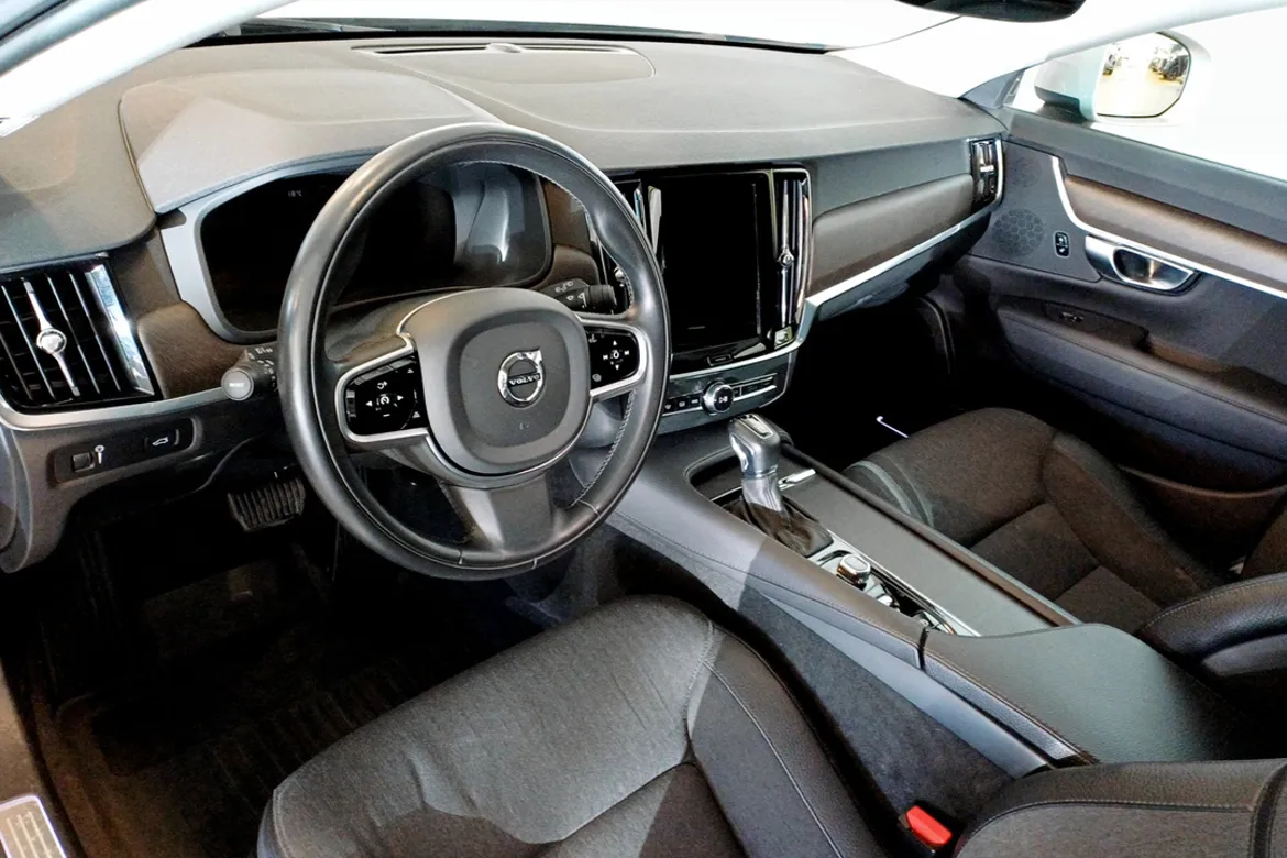 Volvo V90 Cross Country