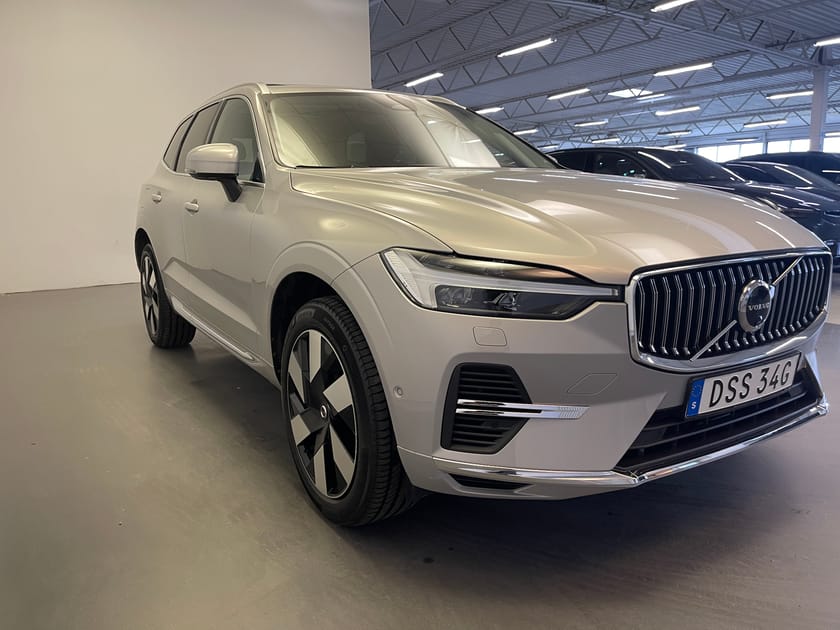 Bild 3 av Volvo XC60 T6 Plus Bright Edition/ Navigation/ BLIS/ 10.000 kr tillbehör/