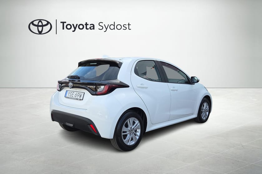 Bild 5 av Toyota Yaris Hybrid Active Backkamera, Rattvärme