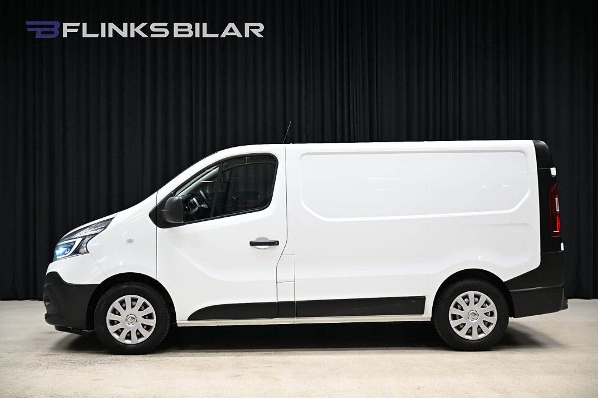 Renault Trafic dCi 145HK Inredd 2020, bild 2/10