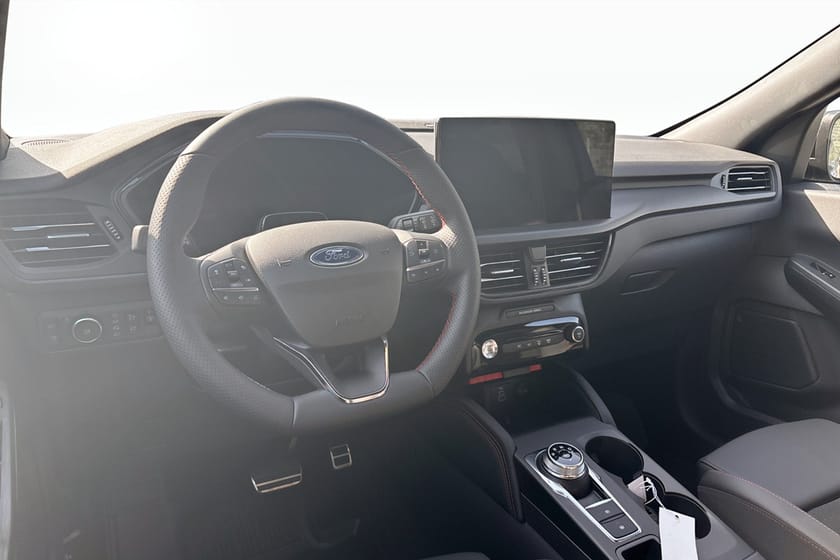 Bild 5 av Ford Kuga Plug-In Hybrid ST-Line X 2.5 FWD 243hk Black Edition CVT