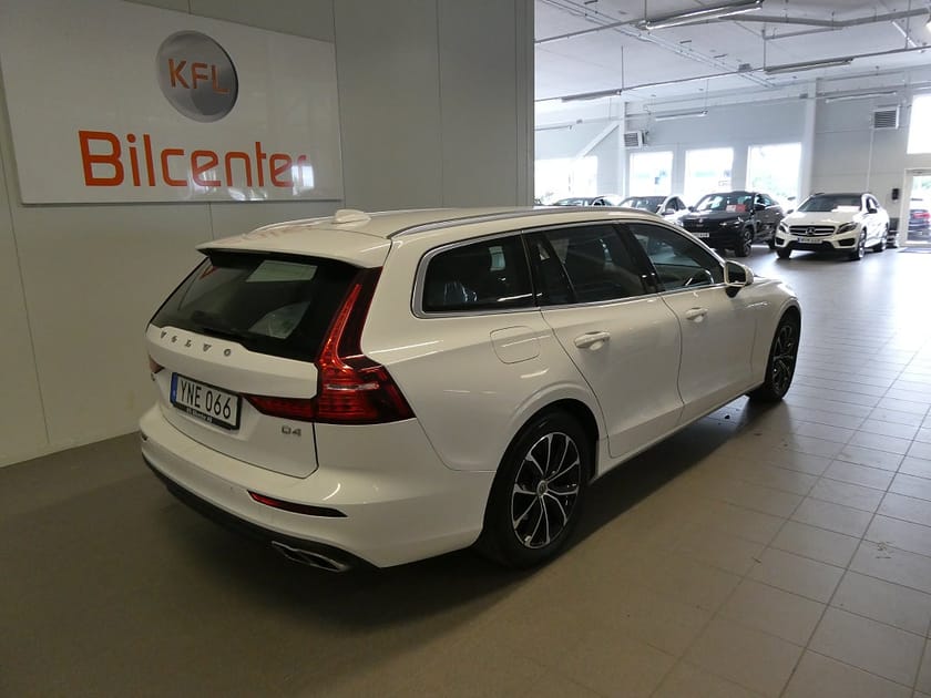 Bild 4 av Volvo V60 D4 *Ny Kamrem* Skinn-Värmare-kamera-Navi-Carplay-SoV