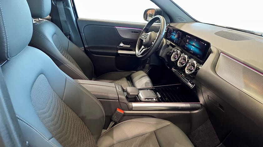 Bild 3 av Mercedes-Benz EQA 250 | Backkamera