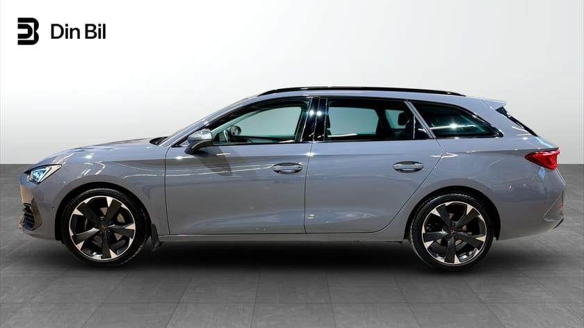Bild 2 av CUPRA Leon Sportstourer eTSI150 DSG Drag/Backkamera