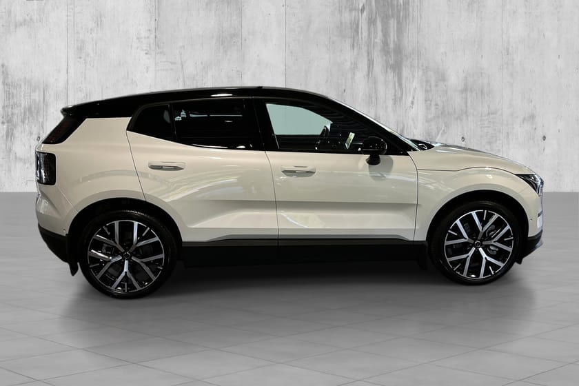 Bilde 4 av Volvo EX30 Twin Motor Performance Ultra AWD / 20" Felger / HarmanKardon /360