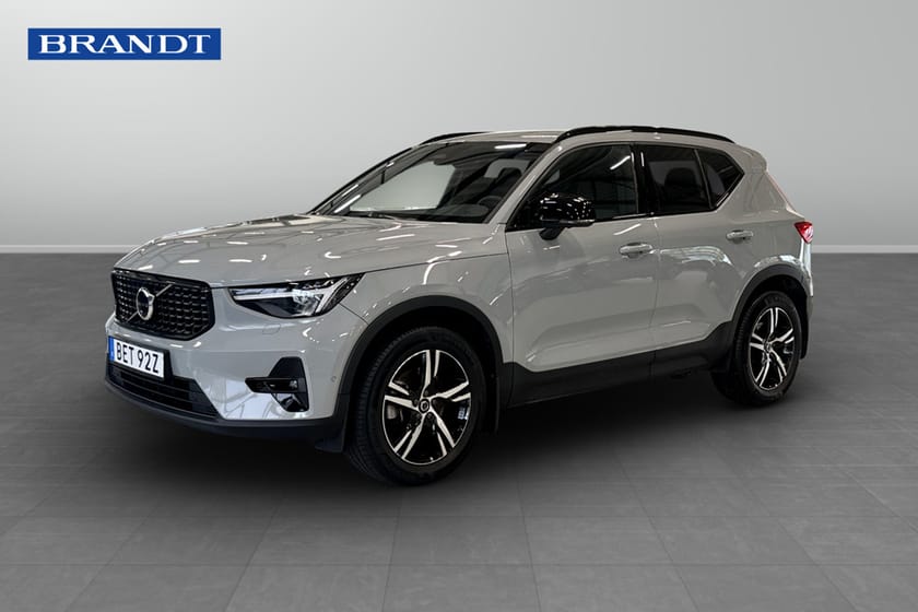 Bild 1 av Volvo XC40 B3 FWD Bensin Plus Dark