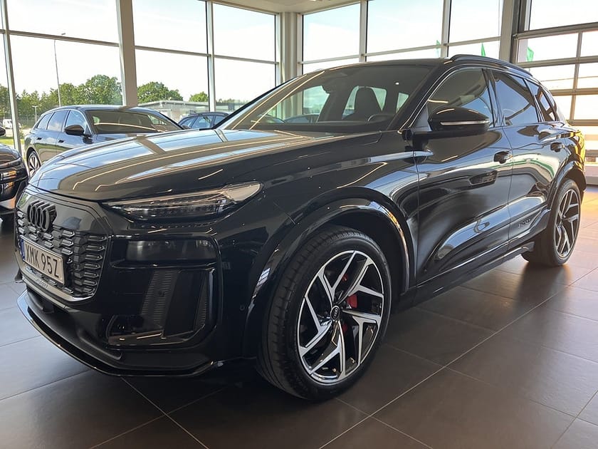 Bild 2 av Audi Q6 e-tron quattro SUV Selection massage HuD