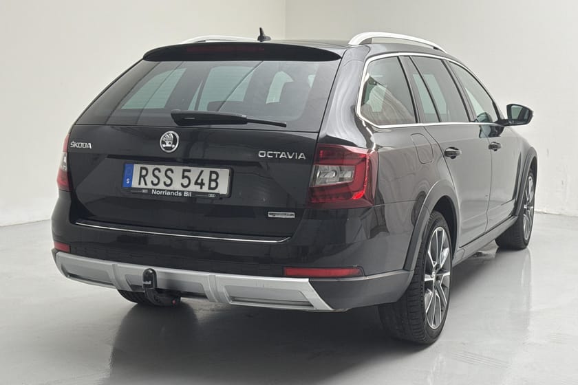 Bild 3 av Škoda Octavia Scout III 2.0 TSI Combi 4x4 (190hk)