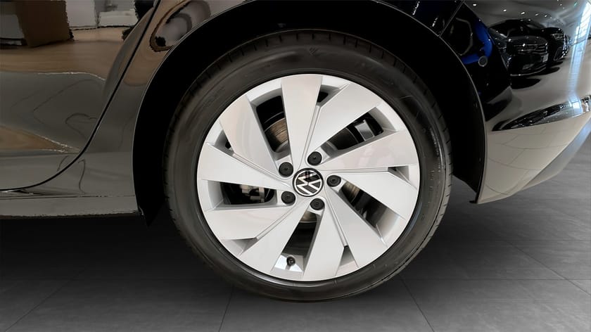 Bild 4 av Volkswagen Golf eTSI 150 DSG