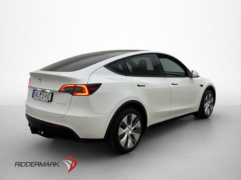 Bild 5 av Tesla Model Y Long Range AWD Värmepump Drag Autopilot Pano