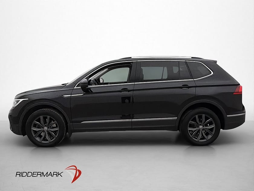 Bild 5 av Volkswagen Tiguan Allspace 7-sätes 4M 7-Sits Pano H/K Cockpit MOMS