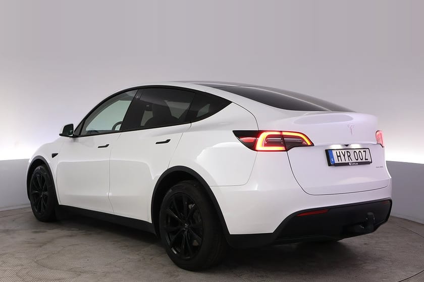 Bild 4 av Tesla Model Y Long Range AWD Autopilot Pano Drag