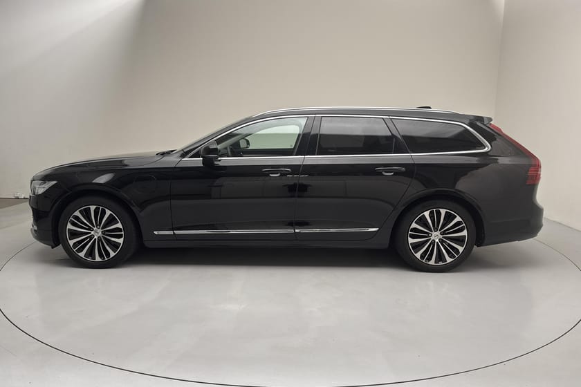 Bild 2 av Volvo V90 T6 AWD Recharge (350hk) Core Bright