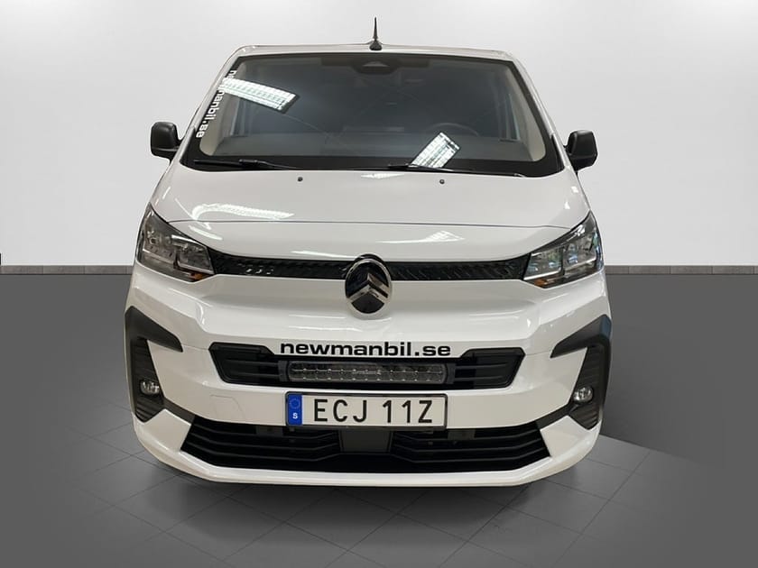 Bild 2 av Citroën Jumpy Van L3 BUISNESS L3 150 hk AT8 2.2L med ledramp *demo*