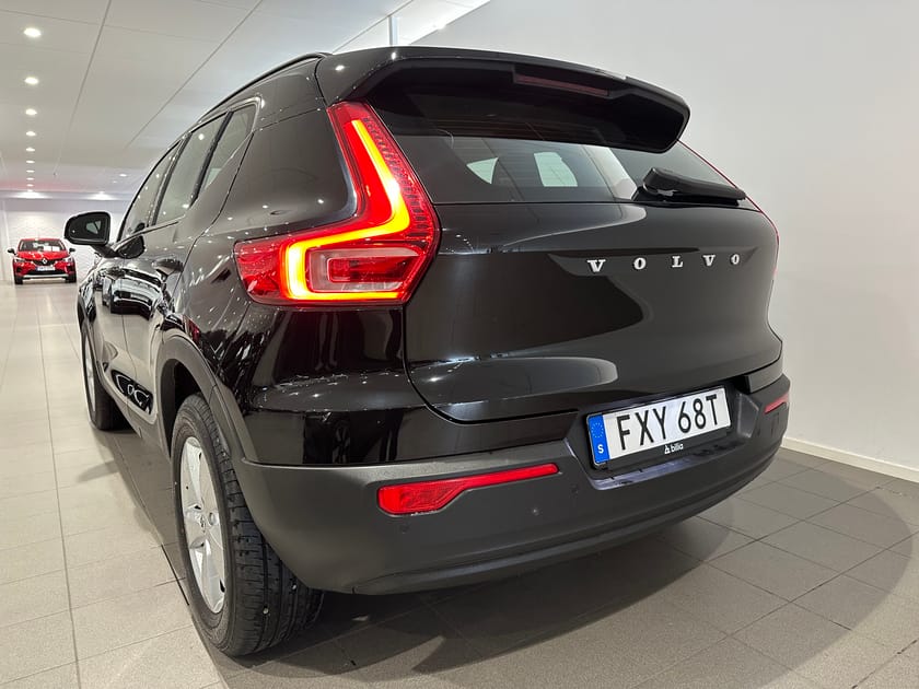 Bild 5 av Volvo XC40 T2 FWD Momentum Core / Baksätesvärme /Parkeringssensor bak /Farthållare /