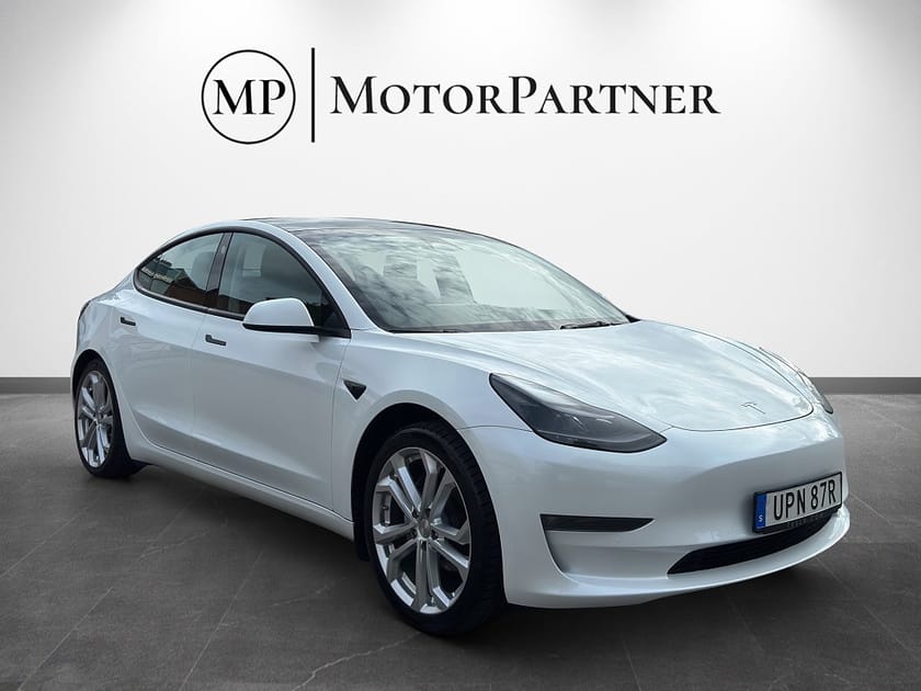 Bild 1 av Tesla Model 3 Long Range AWD 498HK Värmepump Autopilot Pano MOMS