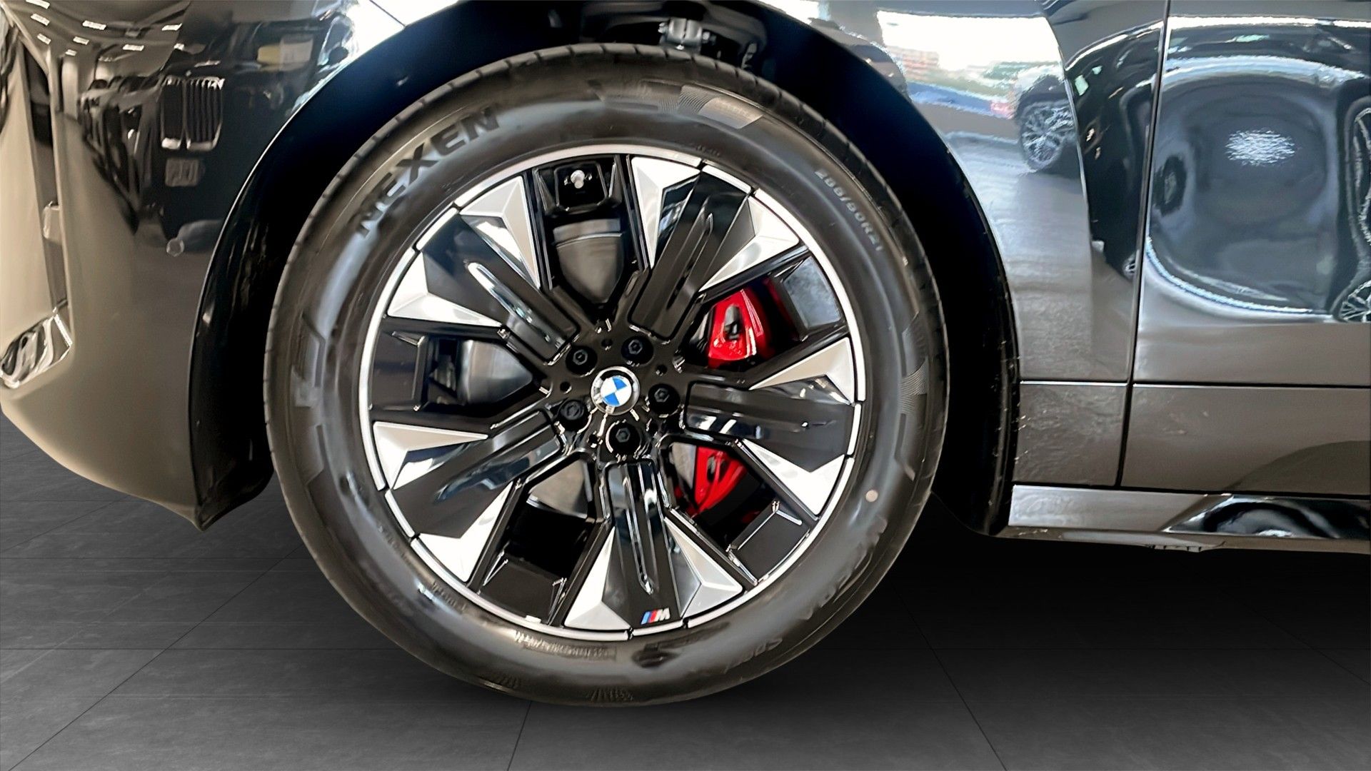 BMW iX xDrive60, 544hk, 2026