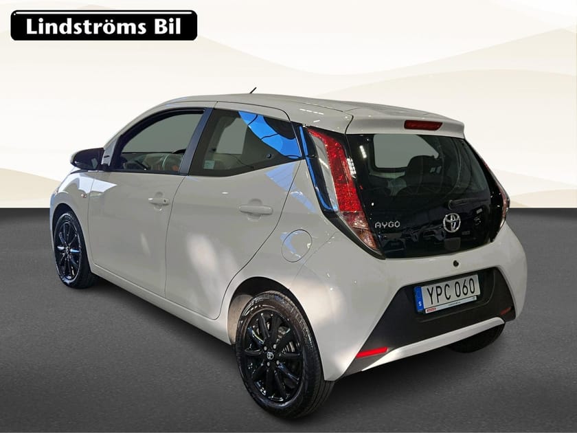 Bild 4 av Toyota Aygo 1,0 5-D X-PLAY S&V-hjul