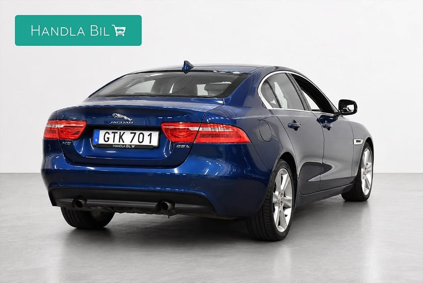Bild 5 av Jaguar XE 25t M-värm HUD Drag Skinn Navi Rattv 240hk