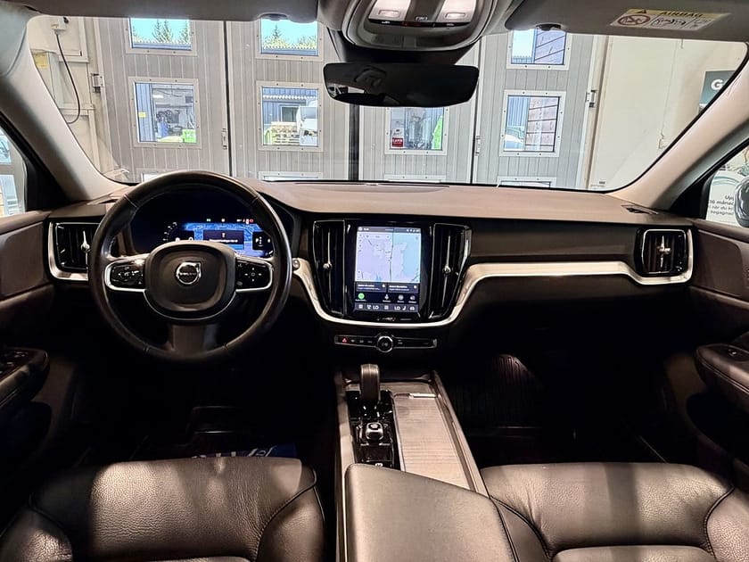 Bild 5 av Volvo V60 Cross Country B4 AWD Mildhybrid Drag Core MOMS