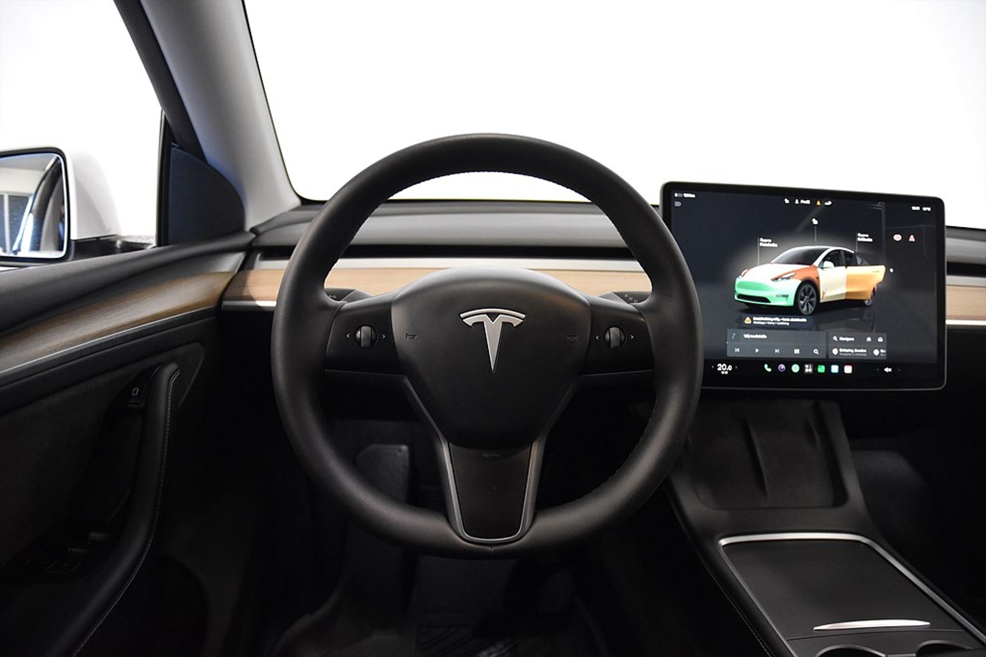 Tesla Model Y 2025, kuva 2/10