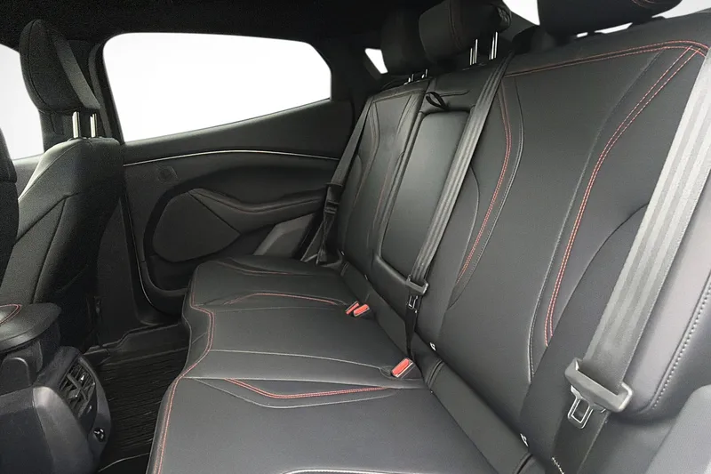 Ford Mustang Mach-E Long Range AWD bilde 16