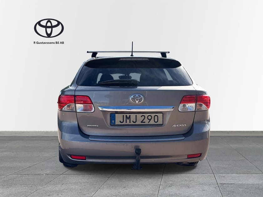 Bild 4 av Toyota Avensis Kombi 1.8 Edition 50 Dragkrok Vinterhjul