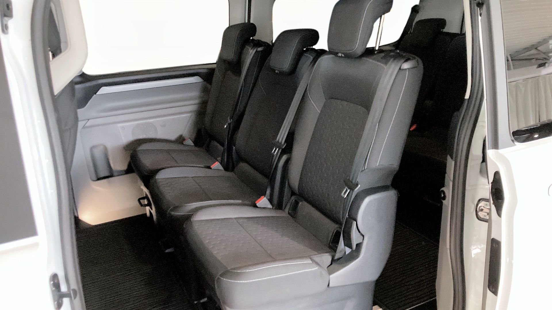 Ford Tourneo Custom 2024, photo 5/10