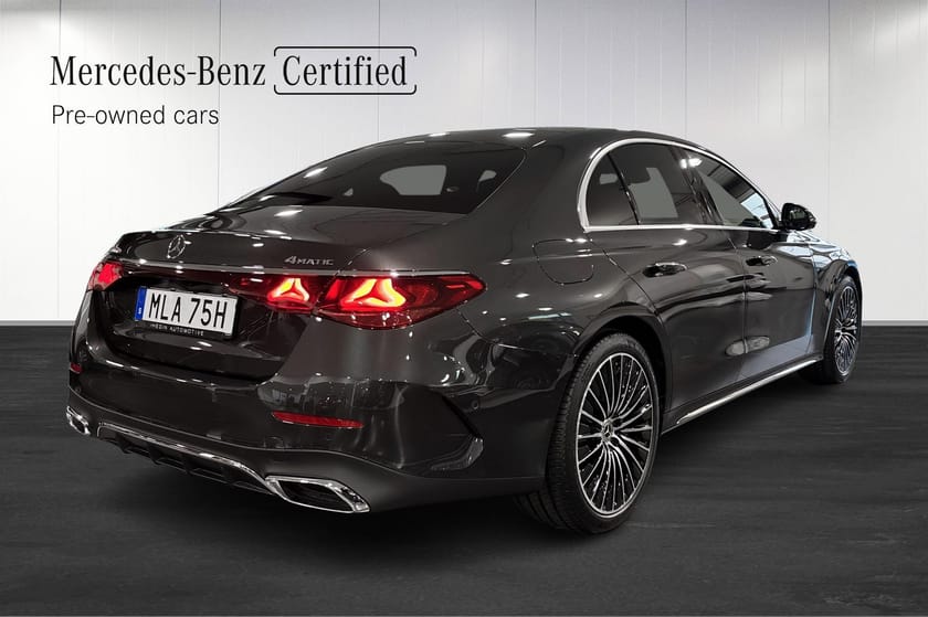 Bild 4 av Mercedes-Benz E 300 de 4MATIC sedan / Amg Advanced edition