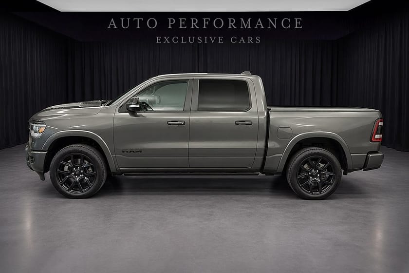 Bild 2 av RAM 1500 Crew Cab Dodge Laramie Night Edition 5.7 V8  4x4 / Hemleveran
