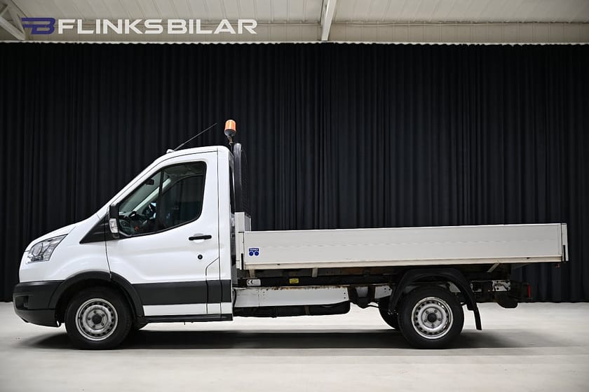 Bild 3 av Ford Transit 310 Chassi Cab 2.2 TDCi 125HK Flak|Tippflak|Drag|Dieselvärmare|Leasbar