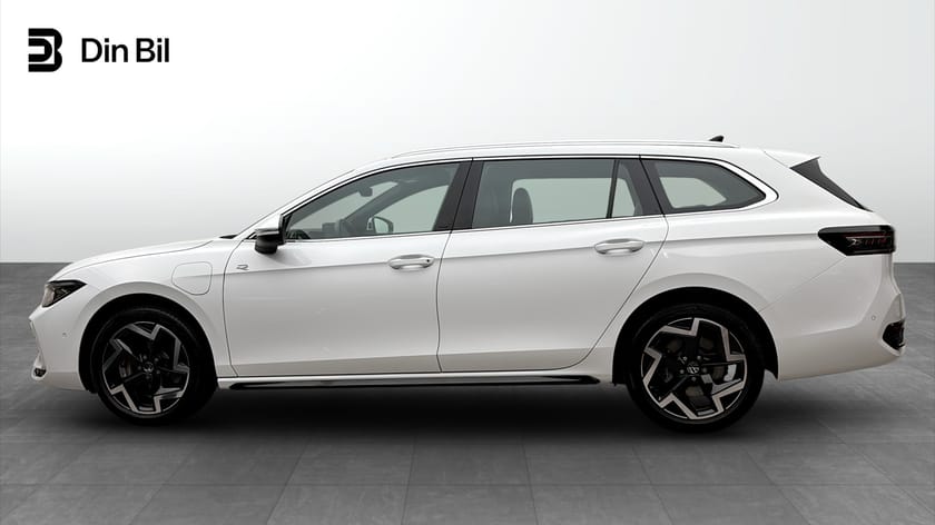 Bild 2 av Volkswagen Passat Variant eHybrid R-line 272hk/Drag