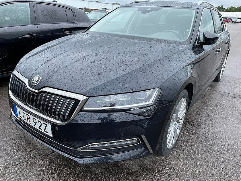 Bild 2 av Škoda Superb iV Kombi Skoda COMBI Plug in 218HK Style