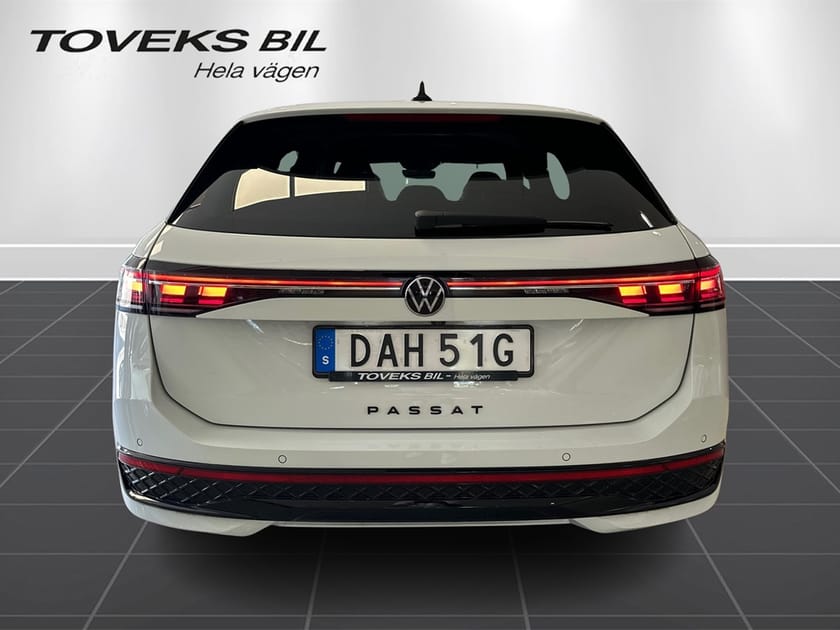 Bild 4 av Volkswagen Passat Sportscombi R-LINE TSI 150hk Drag|Värmare|Kamera