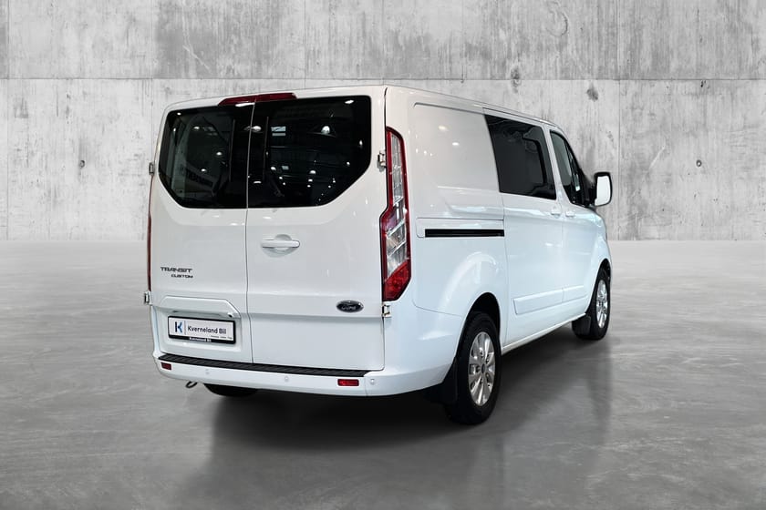 Bilde 5 av Ford Transit Custom 340 2,0 EcoBlue 170hk L1 ACC/R.kam/2x skyvedør/Innredning