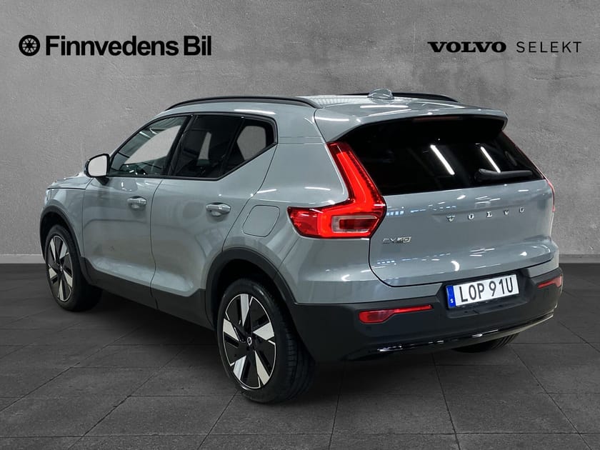 Bild 3 av Volvo EX40 Single Motor Extended Range R Core SE