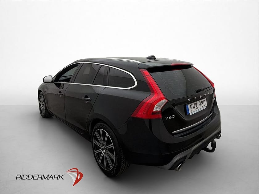 Bild 5 av Volvo V60 D5 Plug-In AWD Classic Summum Drag Värmare Läder