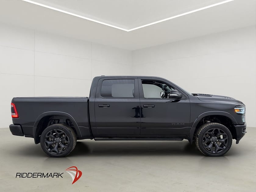 Bild 2 av RAM 1500 Crew Cab Dodge Limited Night V8 4x4 Luft HUD Pano H/K MOMS