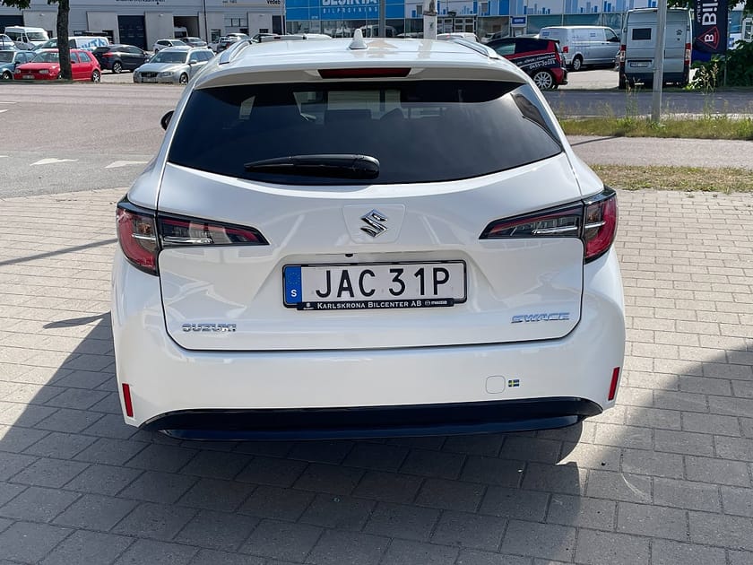 Bild 5 av Suzuki Swace Hybrid 1.8 VVT-i E-CVT 122 hk
