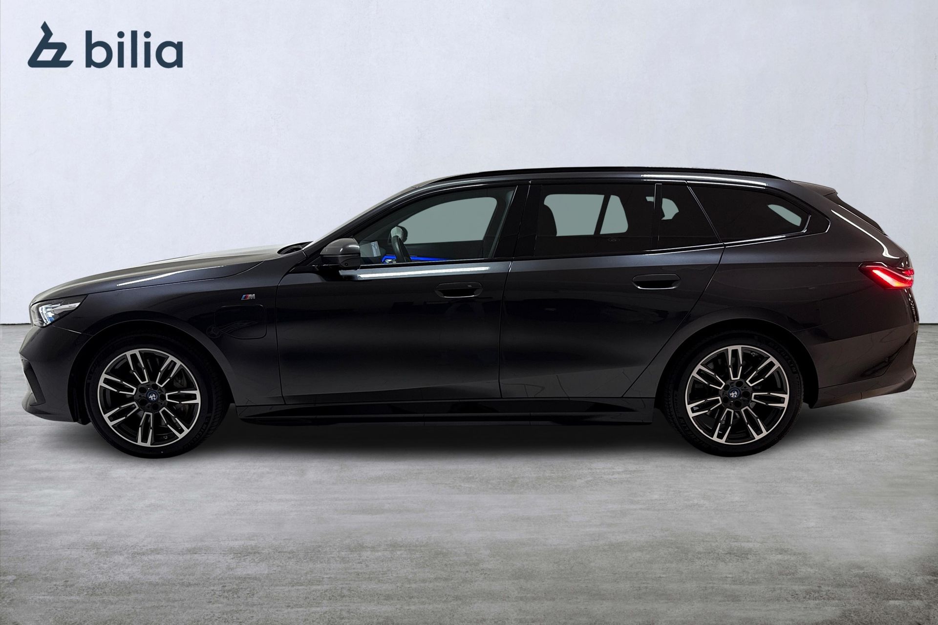 BMW 550 2025, kuva 3/19