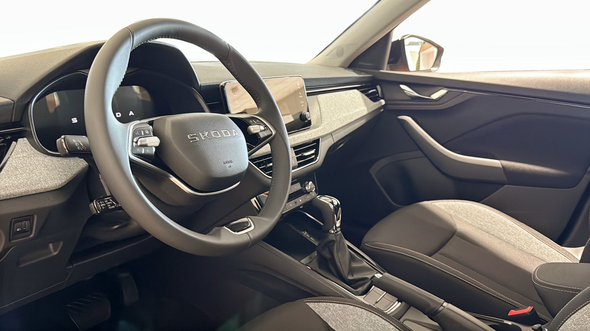 Skoda Kamiq SELECTION TSI 116 DSG 2027, kuva 7/10