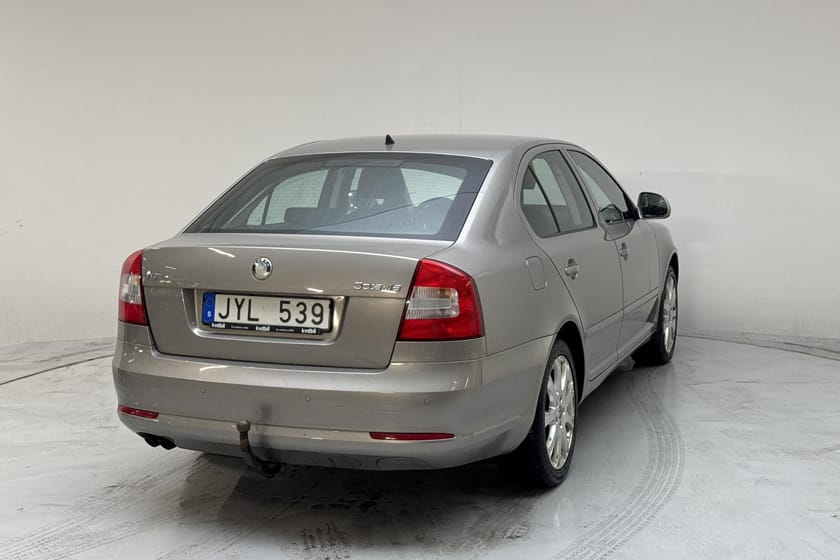 Bild 3 av Škoda Octavia II 1.4 TSI (122hk) Ambiente AC Farthållare