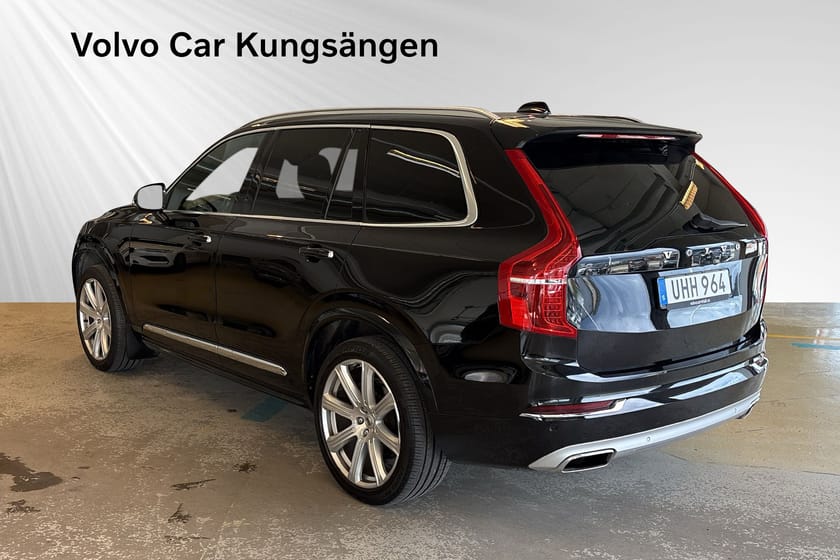 Bild 4 av Volvo XC90 7-seater T5 AWD Inscription 7-säten B/W PANO LÄDER