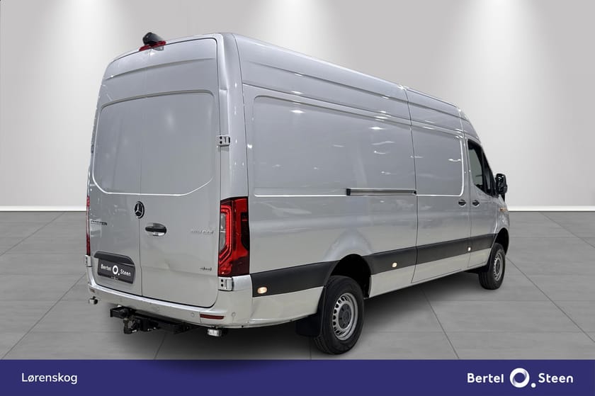 Bilde 5 av Mercedes-Benz Sprinter 319 CDI 4x4 Panel Van 319/43 | Webasto | 360° | AdCruise | Hengerfeste