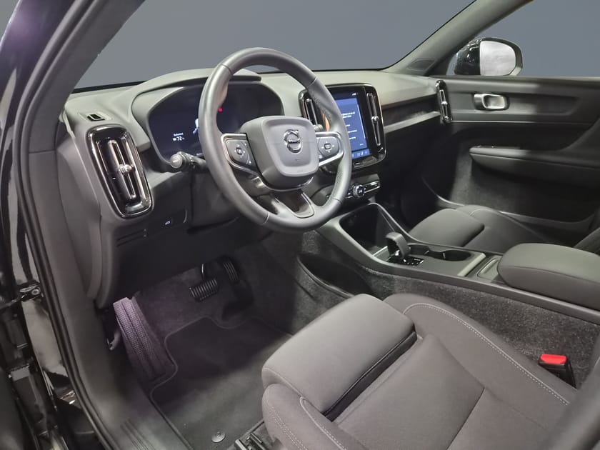 Bild 5 av Volvo EX40 Twin Motor Performance M Plus Black Edt