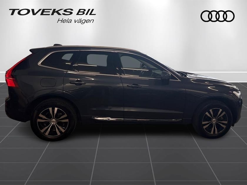 Bild 2 av Volvo XC60 Recharge T6 Core Edition / Pano / Drag