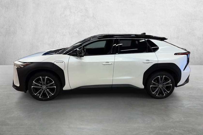 Bilde 2 av Toyota bZ4X AWD Executive Bitone