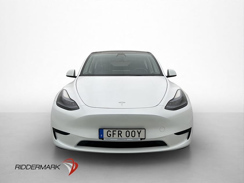 Bild 3 av Tesla Model Y Standard Range RWD Värmepump Drag Autopilot Pano